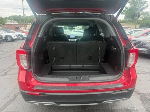 Used 2020 Ford Explorer XLT w/ Equipment Group 202A AWD/4WD image 11