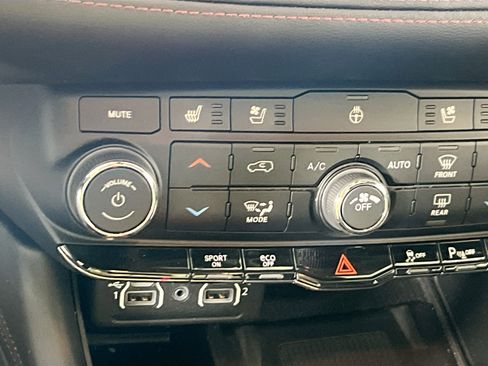 Used 2022 Dodge Durango R/T w/ Blacktop Package image 20