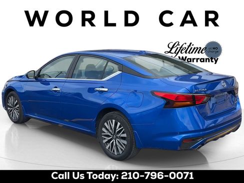 Used 2025 Nissan Altima 2.5 SV w/ SV Premium Package AWD/4WD image 5