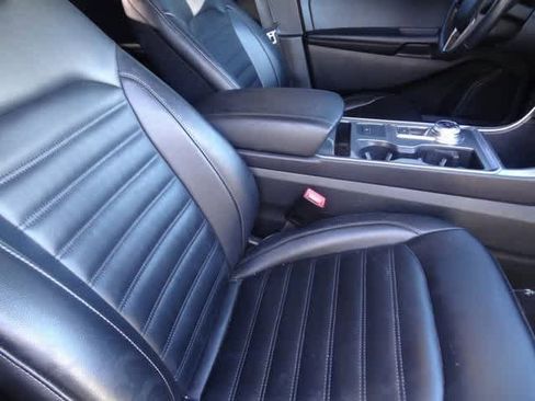 Used 2023 Ford Edge SEL image 16