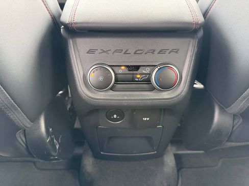 Used 2025 Ford Explorer ST-Line AWD/4WD image 35