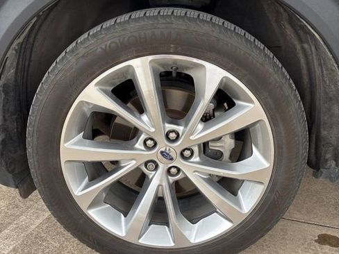 Used 2022 Ford Explorer Platinum w/ Equipment Group 601A image 9