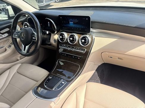 Used 2020 Mercedes-Benz GLC 300 4MATIC w/ Multimedia Package image 15