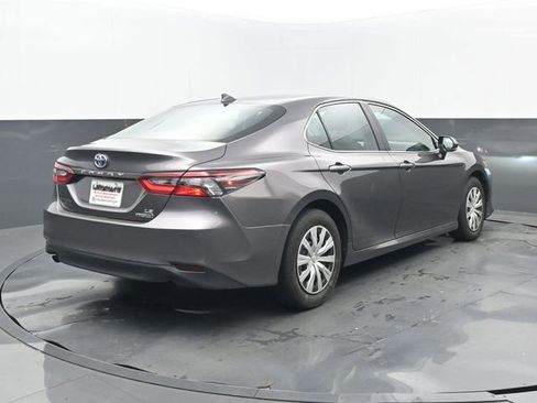 Used 2024 Toyota Camry LE FWD image 6