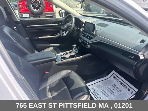 Used 2023 Nissan Altima 2.5 SR AWD/4WD image 18