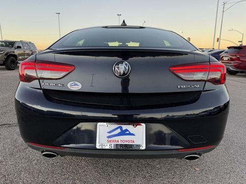 Used 2018 Buick Regal Preferred image 4