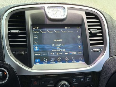 Used 2014 Chrysler 300 C AWD/4WD image 14