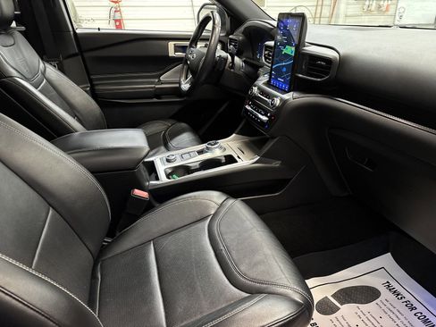 Used 2020 Ford Explorer ST w/ ST Street Pack image 26