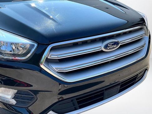 Used 2018 Ford Escape SE w/ Ford Safe & Smart Package AWD/4WD image 28