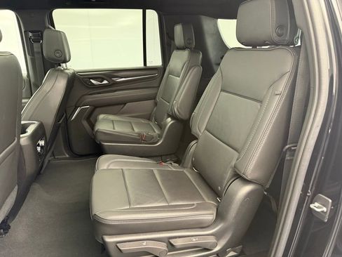Used 2021 GMC Yukon XL Denali w/ Denali Premium Package AWD/4WD image 40