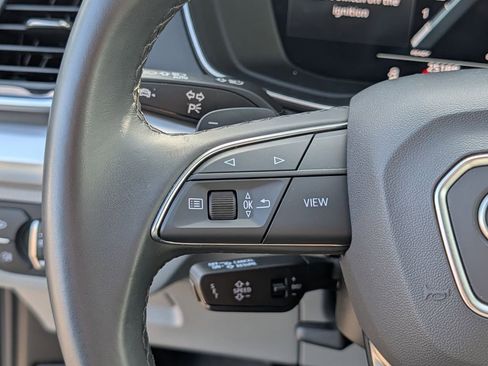 Used 2025 Audi Q5 2.0T Premium image 36