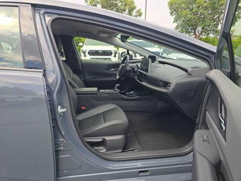 Certified 2026 Toyota Prius XLE FWD image 10