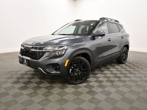 Certified 2024 Kia Seltos X-Line AWD/4WD image 2