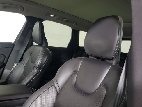 Certified 2023 Volvo XC60 B5 Ultimate w/ Climate Package FWD image 25