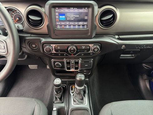 Used 2019 Jeep Wrangler Unlimited Sport S AWD/4WD image 40