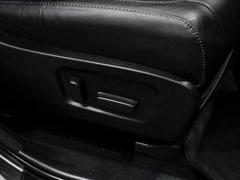Used 2018 Toyota Highlander XLE FWD image 35