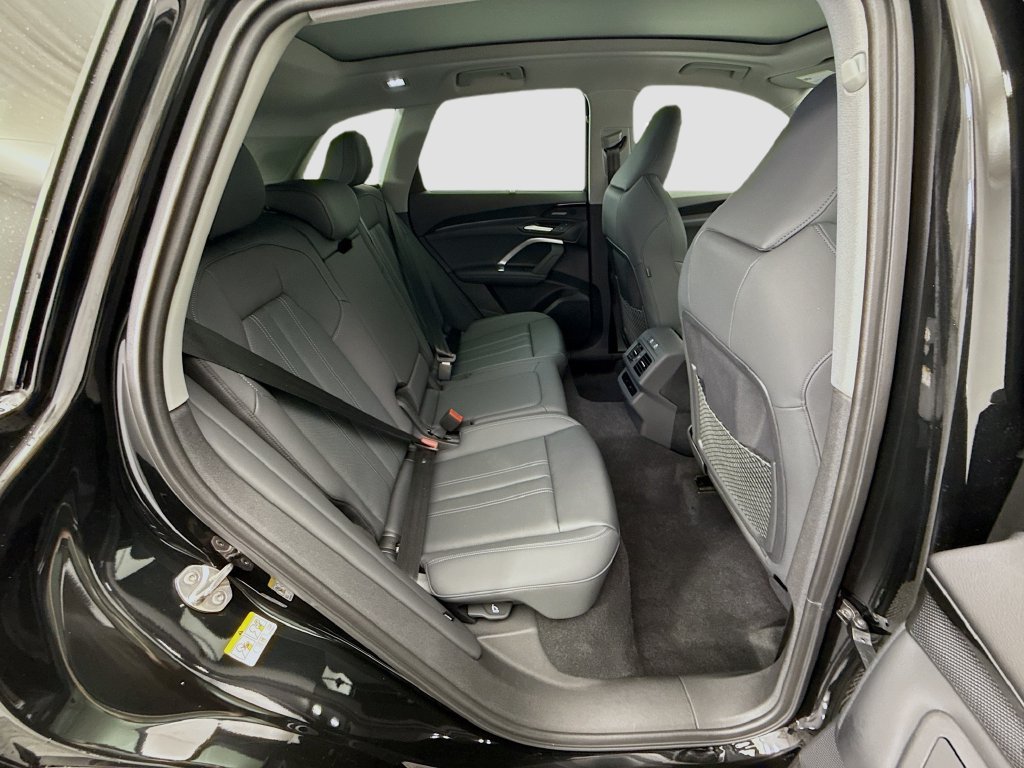 Certified 2025 Audi Q5 Premium w/ Premium Plus AWD/4WD image 21