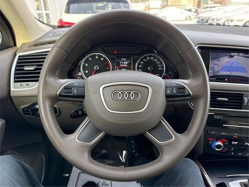 Used 2017 Audi Q5 2.0T Premium Plus w/ Technology Package image 19