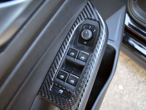 Used 2022 Volkswagen GTI SE image 27