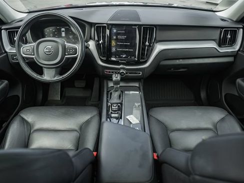 Used 2020 Volvo XC60 T6 Momentum w/ Protection Package Premier AWD/4WD image 23