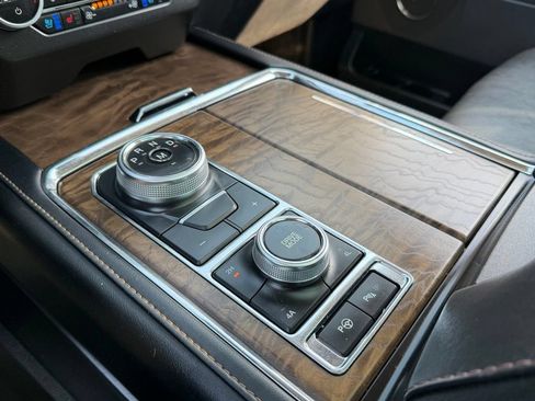 Used 2019 Ford Expedition Max Platinum AWD/4WD image 50