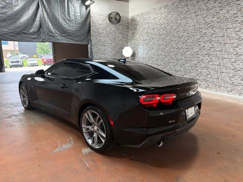 Used 2020 Chevrolet Camaro LT w/ RS Package RWD image 5