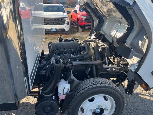 New 2024 Chevrolet Low Cab Forward image 16