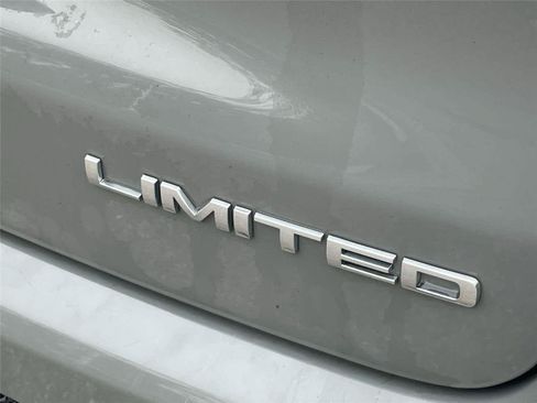 Used 2022 Jeep Compass Limited AWD/4WD image 10