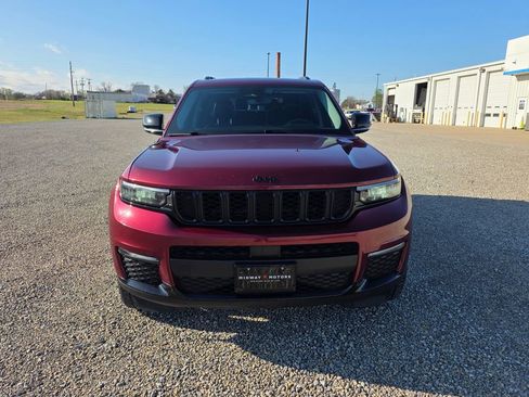 Used 2022 Jeep Grand Cherokee L Limited w/ Black Appearance Package image 8