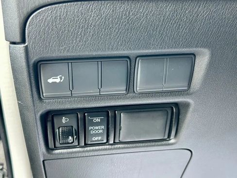 Used 2018 Nissan Armada SL w/ Moonroof Package AWD/4WD image 27