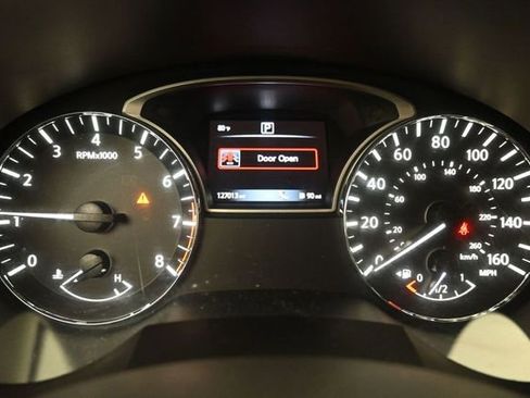 Used 2016 Nissan Altima 2.5 SV FWD image 13