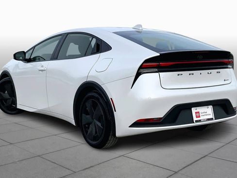 Certified 2023 Toyota Prius LE image 11