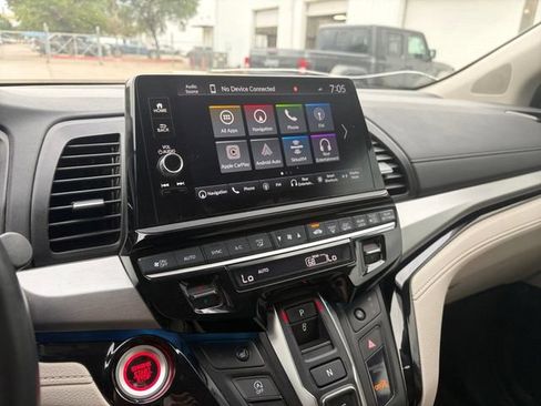 Used 2025 Honda Odyssey Touring image 10