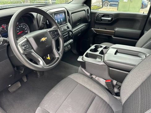 Used 2020 Chevrolet Silverado 1500 LT RWD image 9