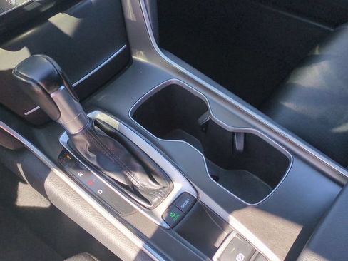 Used 2019 Honda Accord Sport image 11