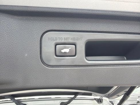 Used 2023 Honda Pilot EX-L image 15