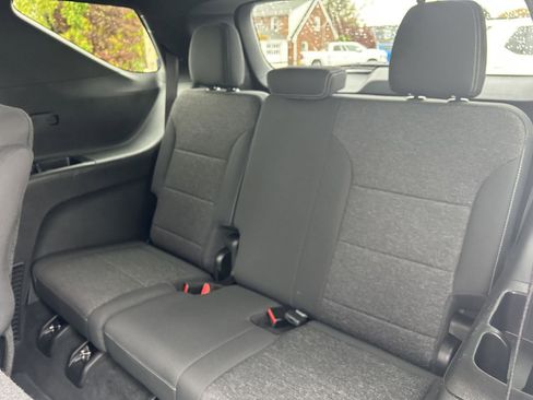 Certified 2025 Chevrolet Traverse LT image 26