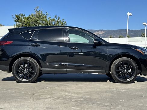 New 2025 Acura RDX SH-AWD image 3