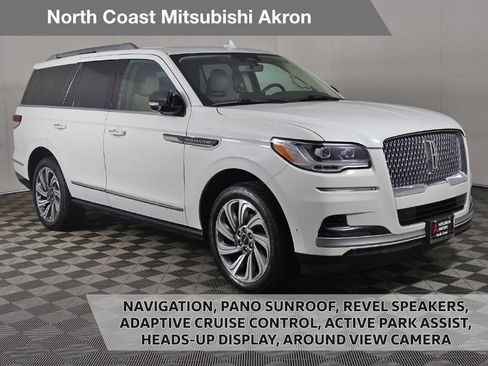 Used 2022 Lincoln Navigator Reserve AWD/4WD image 1