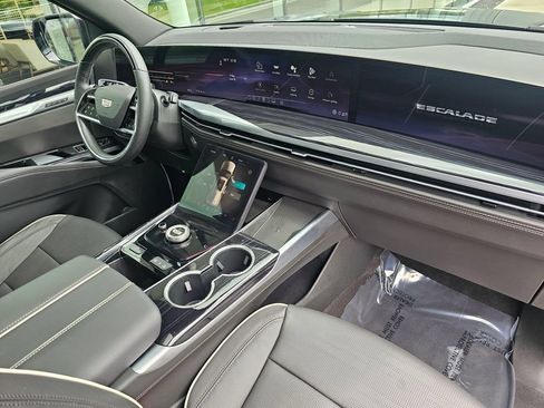 Certified 2026 Cadillac Escalade ESV Sport w/ Touring Package AWD/4WD image 10