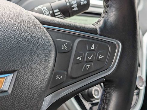 Used 2021 Chevrolet Bolt Premier w/ Infotainment Package image 24