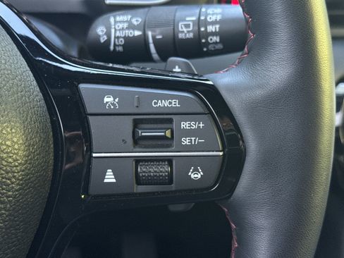 Used 2025 Honda Pilot Black Edition image 31
