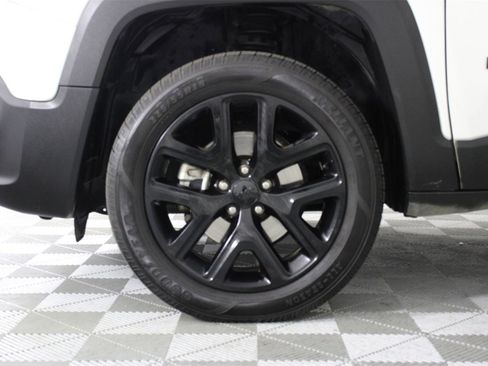 Used 2017 Jeep Renegade Altitude image 27