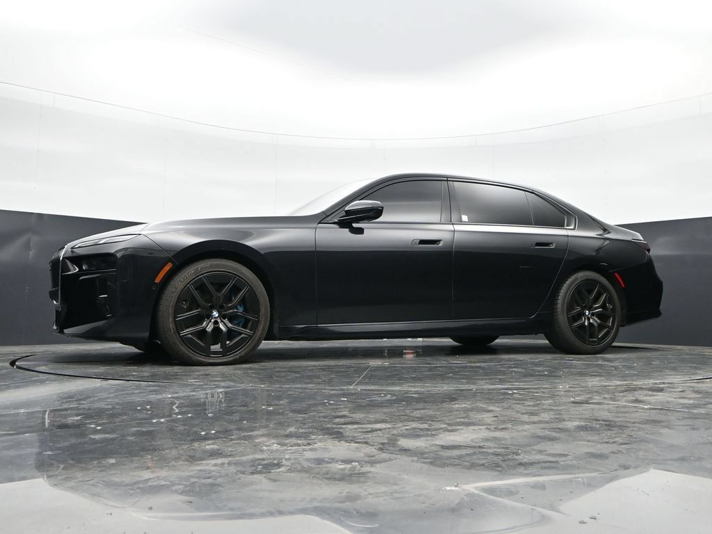 Used 2023 BMW 760i xDrive AWD/4WD image 48