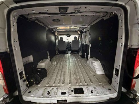 Used 2016 Ford Transit 250 130 Low Roof image 6
