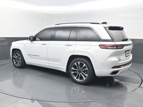Used 2023 Jeep Grand Cherokee Overland w/ Rear Seat Video Group I AWD/4WD image 3