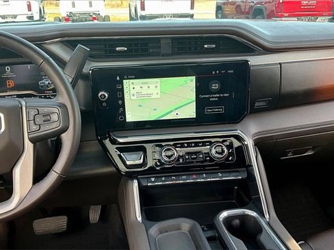 Used 2025 GMC Sierra 2500 Denali w/ Denali Reserve Package image 10