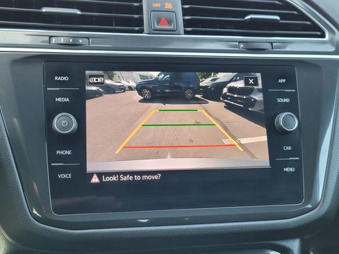Certified 2023 Volkswagen Tiguan SE R-Line FWD image 14