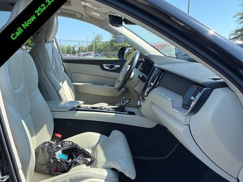 Used 2021 Volvo XC60 T5 Inscription w/ Advanced Package FWD image 6