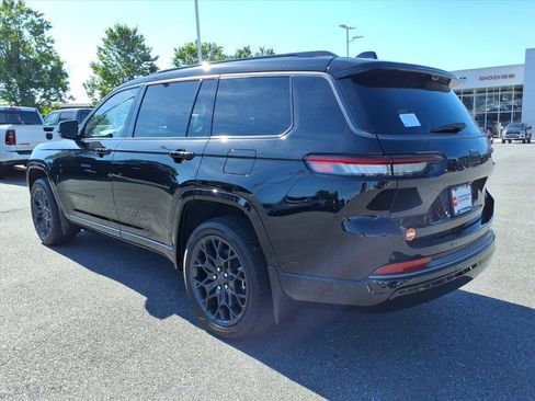 New 2026 Jeep Grand Cherokee L Summit AWD/4WD image 7